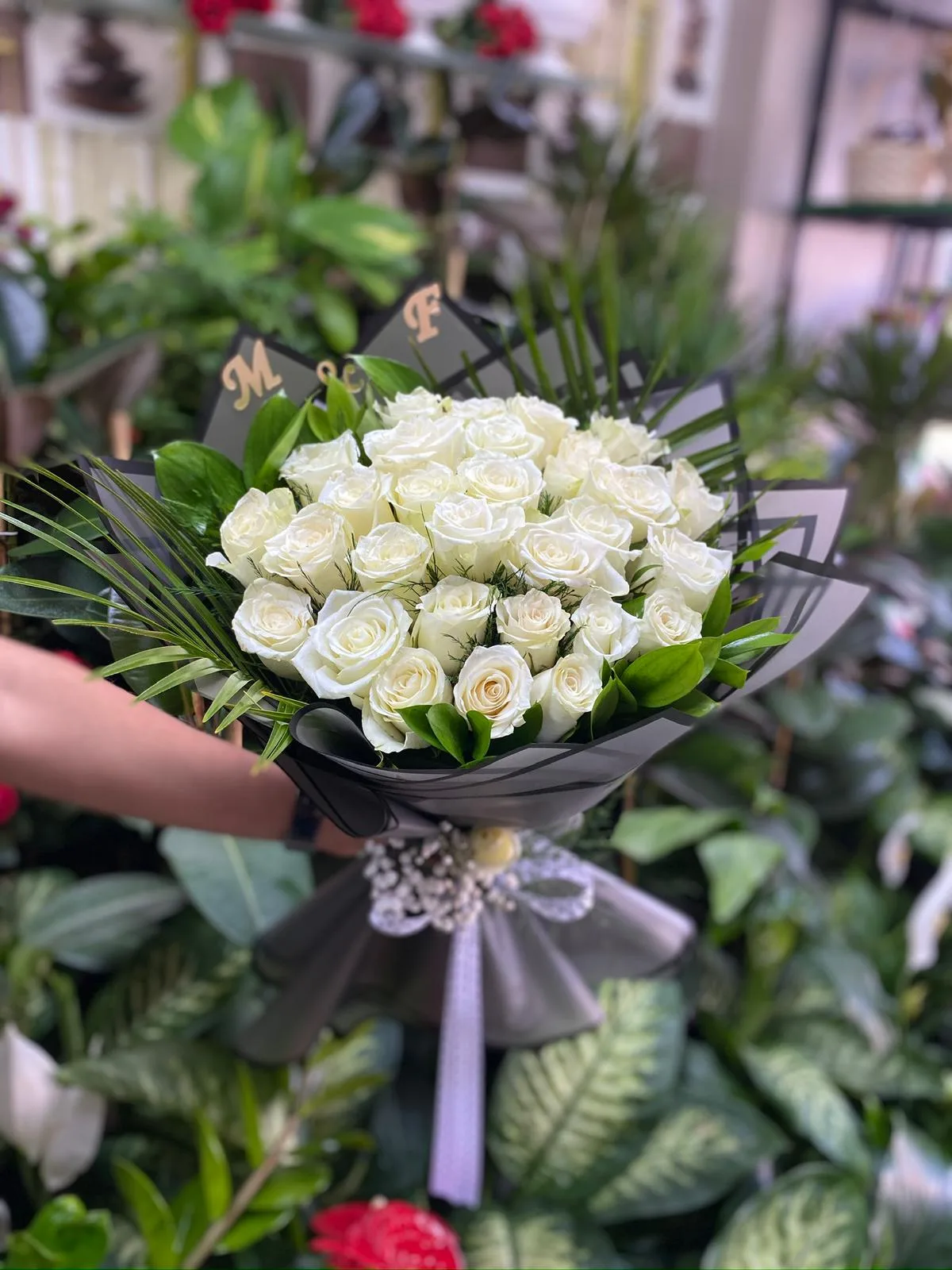 30’lu Beyaz İthal Gül Demetimiz